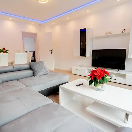 Mega Lux Apartment Esslingen am Neckar Exterior photo